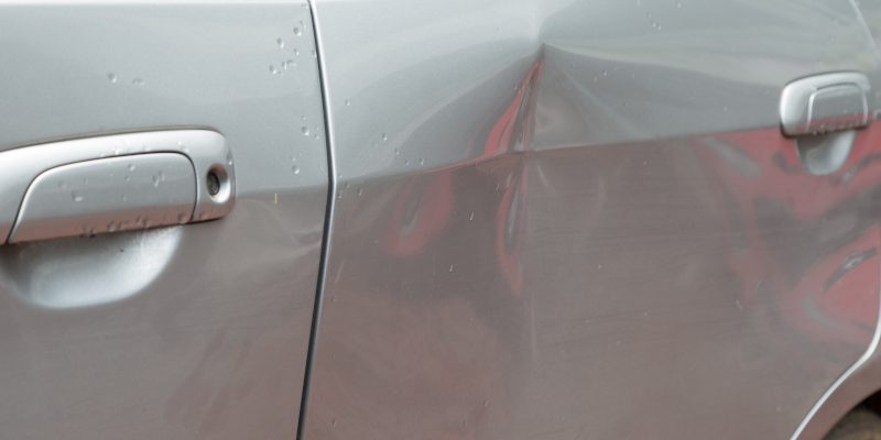 Four Considerations When Looking for a Mobile Dent Repair Service